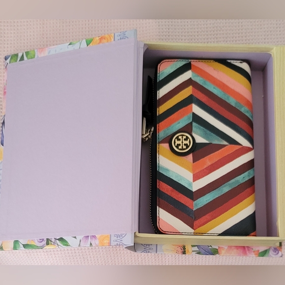 ๐ฅ TORY BURCH  WALLET  ๐ฅ - Picture 13 of 16